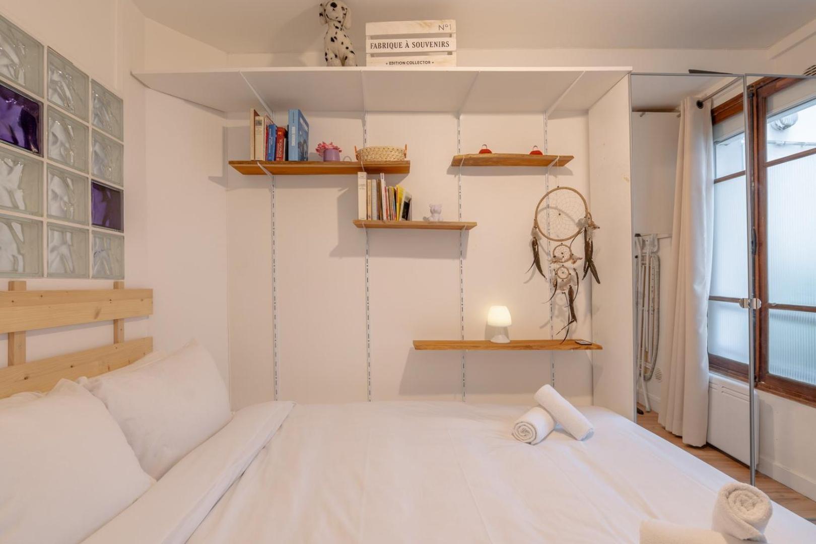 1br In Trendy South Pigalle - Quiet In * Paris